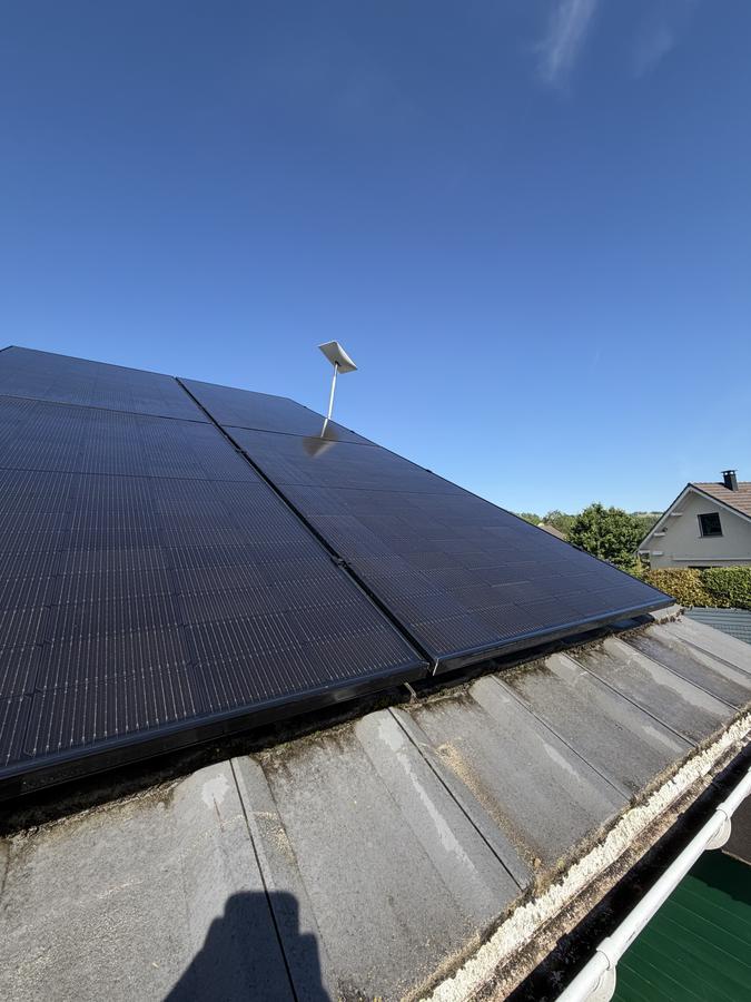 Panneaux solaires après nettoyage Annecy