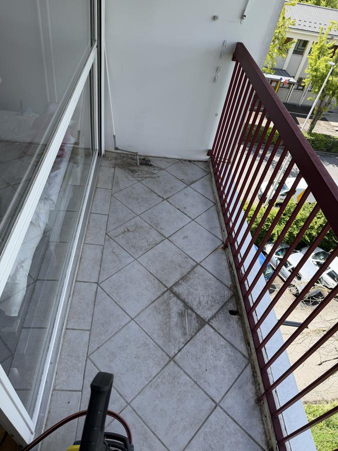 Balcon terrasse avant nettoyage Annecy